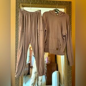 Tribe Kelley size M hoodie size S pant oversized set